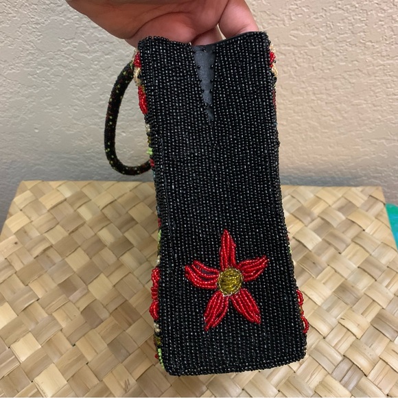 Arrow Designs Hand made beaded handbag 🌺 - Picture 9 of 12